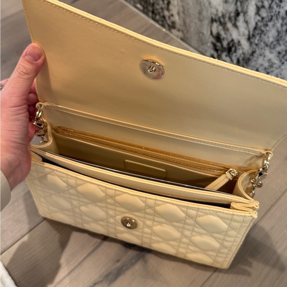 Miss Dior Lampskin- Flap bag size M color Pastel Light - Picture 3 of 11